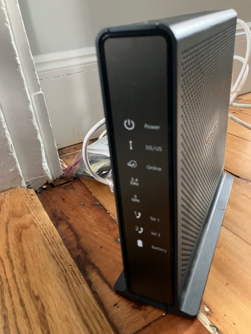 NETGEAR 2022 Nighthawk AC1900 WiFi Cable Modem Router XFINITY - Picture 5 of 5